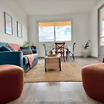 Front De Beau T3 Climatise Balcon Parking * Ajaccio (Corsica)