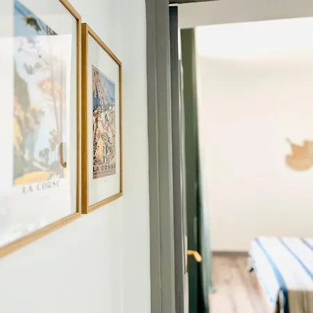 Front De Beau T3 Climatise Balcon Parking アパート *