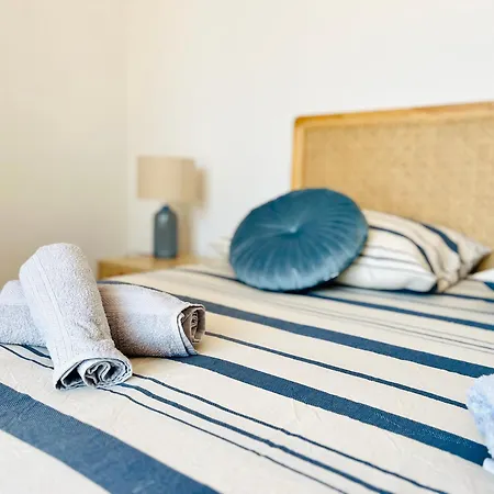 Front De Beau T3 Climatise Balcon Parking Ajaccio (Corsica)