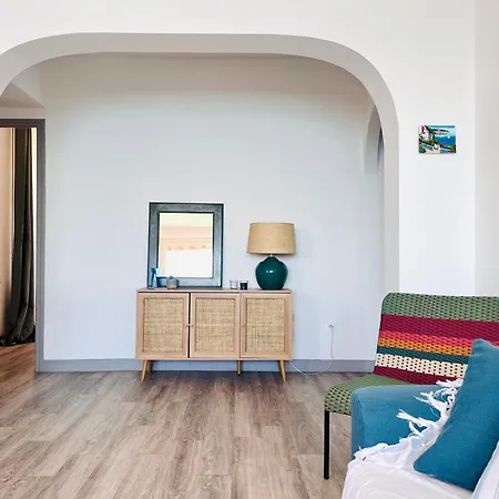 Apartment Front De Beau T3 Climatise Balcon Parking