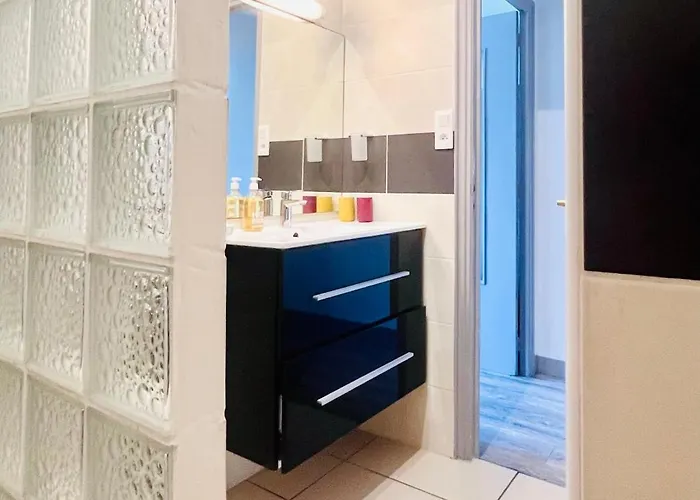 Apartment Front De Beau T3 Climatise Balcon Parking Ajaccio (Corsica)