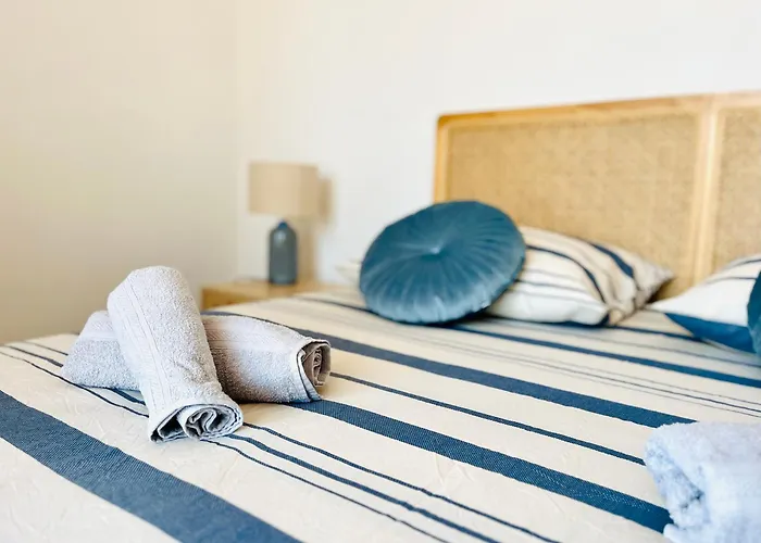 Front De Beau T3 Climatise Balcon Parking Ajaccio (Corsica)