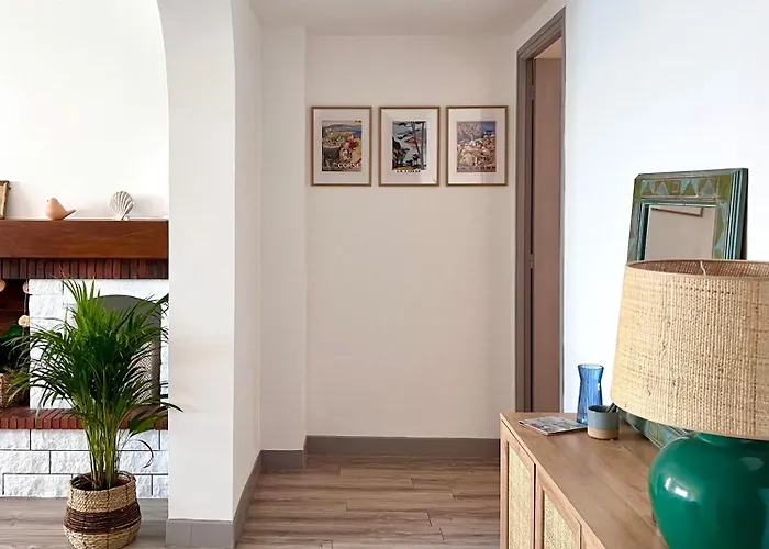 Front De Beau T3 Climatise Balcon Parking Ajaccio (Corsica)