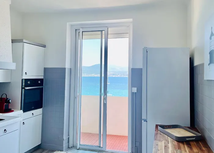 Front De Beau T3 Climatise Balcon Parking Apartment